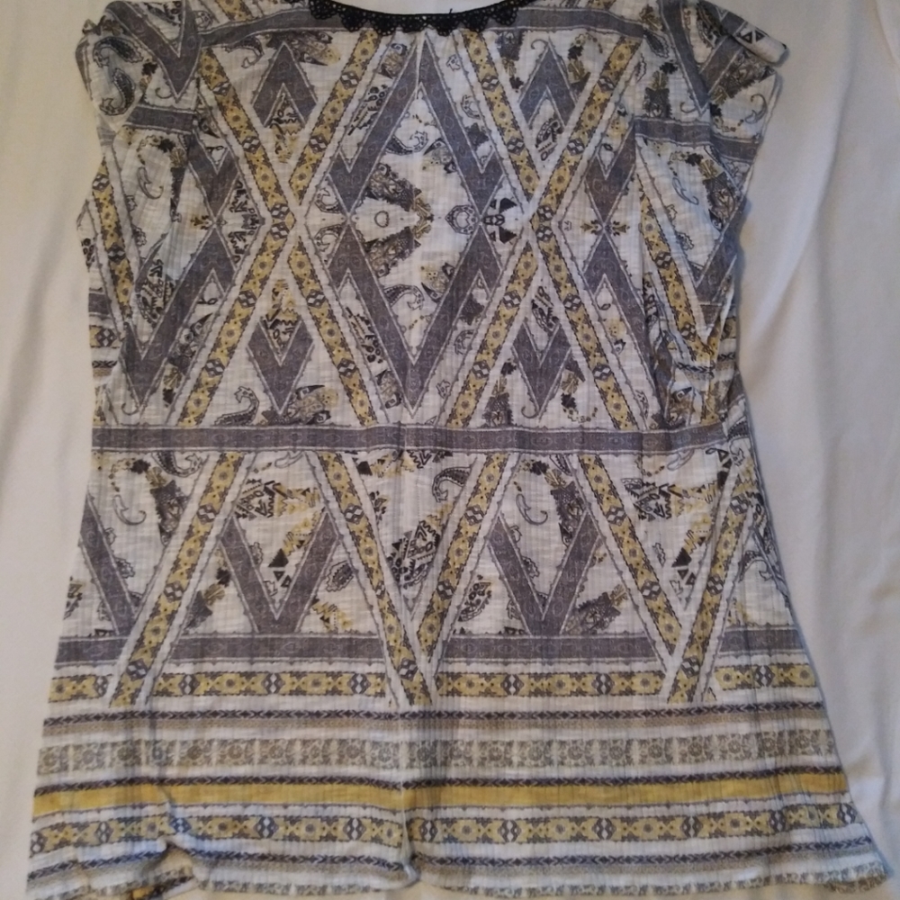Blouse - Picture 2 of 3